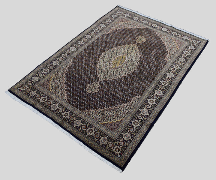 5 X 7 Fine Quality Persian Rug (Sfq-1249)